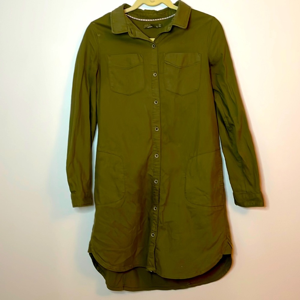 Prana olive green shirt dress. Size small. Good used condition.